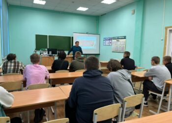 6 октября «Разговоры о важном» былипосвящены теме «Что такое уважение?», приуроченной ко Дню учителя.