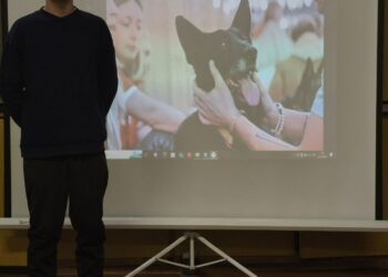 В первый день зимы на внеурочном занятии «Разговор о важном» со студентами поговорили на тему : «Домашние питомцы».